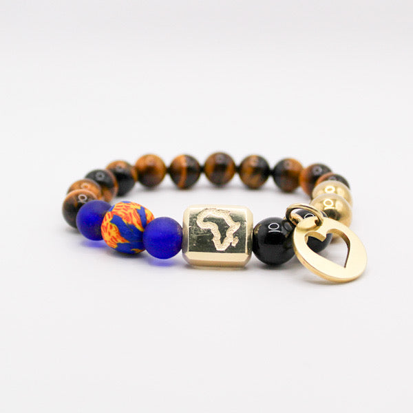 Beaded bracelet with a AKOMA Adinkra Symbol. AKOMA means heart.